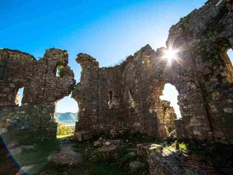 Старинная Гагра: владения принца и озеро Рица