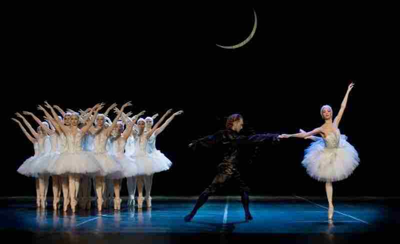 В Парке науки и искусства «Сириус» покажут балеты «Лебединое озеро» и «Жизель»