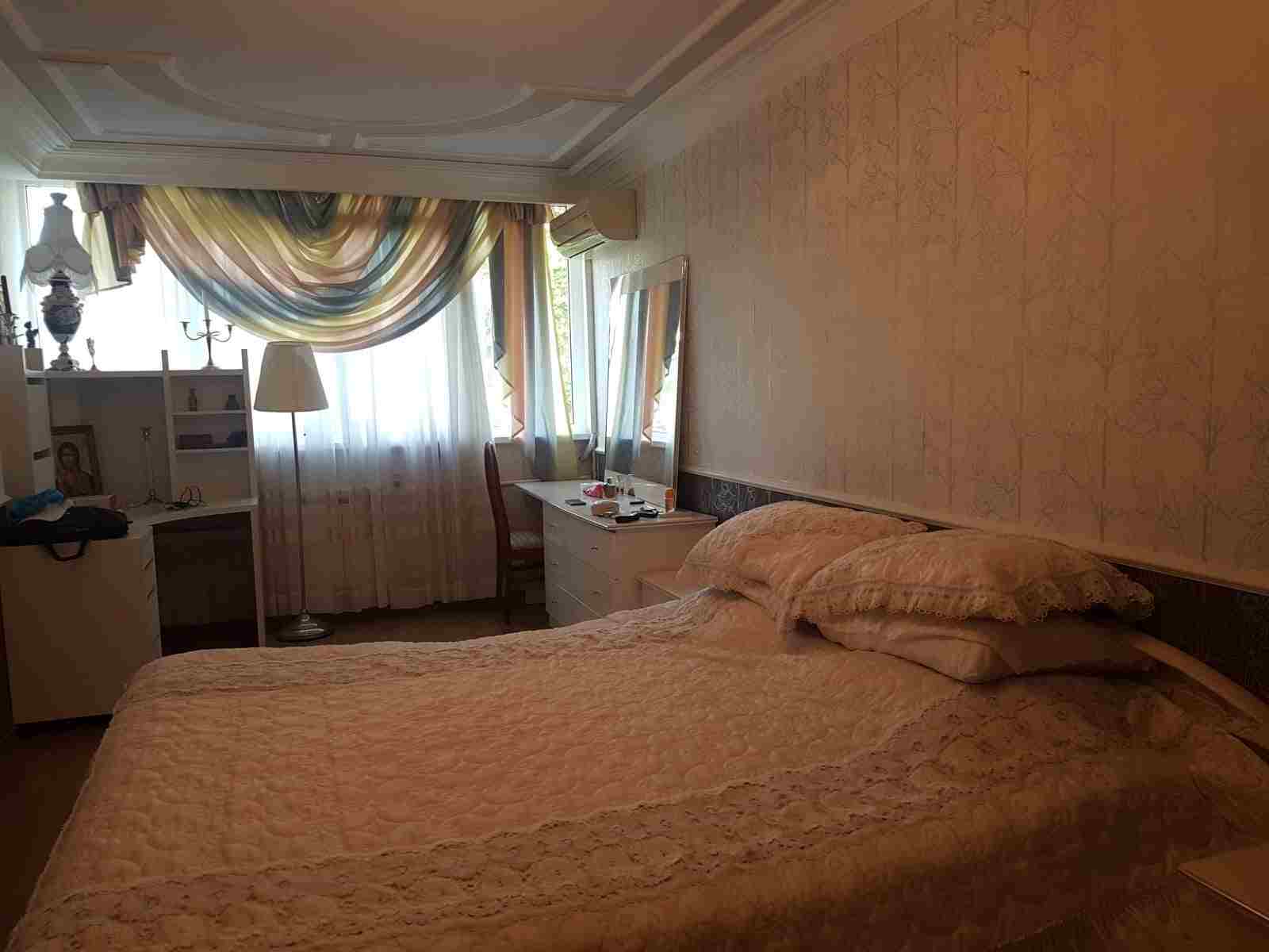 Продам - Четырехкомнатная  квартира в  Сочи -Виноградная  - цена: 18000 000