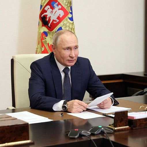 Путин сделал заявление об обязательной вакцинации от COVID-19 «Знаю, что высказываются разные мнения на…
