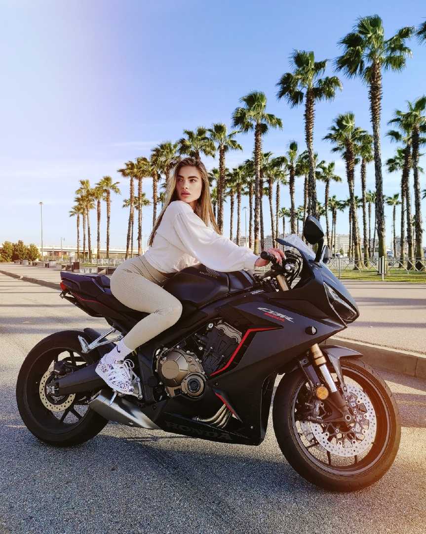 ВНИМАНИЕ! УСПЕВАЙ! Экспресс фотосессия с мотоциклом HONDA CBR 650r. 4 июня. Пальмовая аллея -…