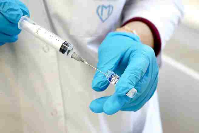 Вакцинация подростков от COVID-19 в России начнется до конца 2021 года. До конца нынешнего…