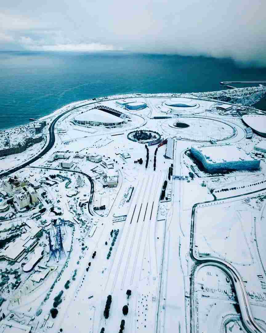 Редкий кадр для Сочи ️️️ На фото Олимпийский парк в Сириусе сегодня Фото: veiser_aero…