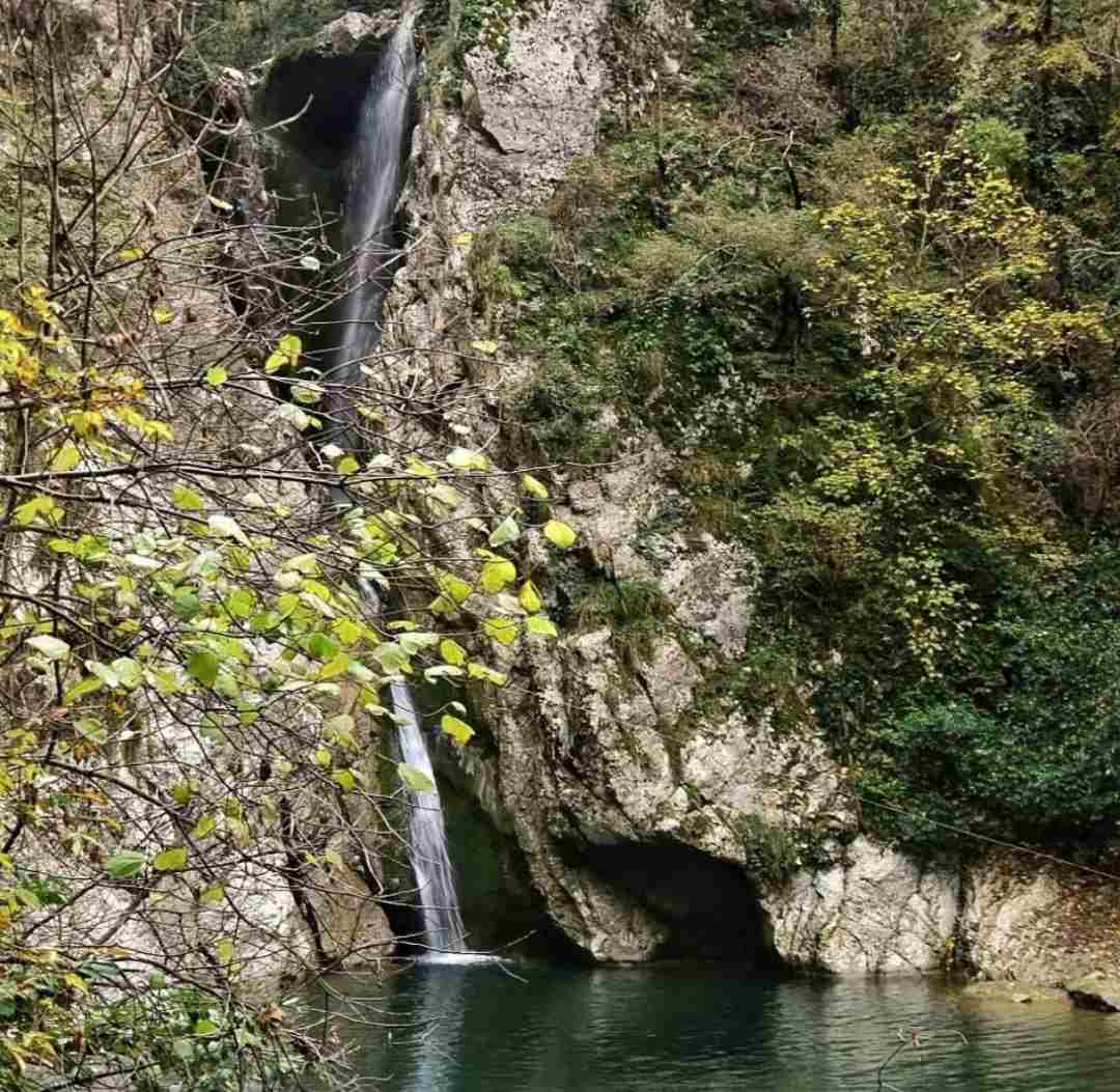 Агурские водопады ️ На реке Агура природа создала три группы водопадов, расположенных недалеко друг…