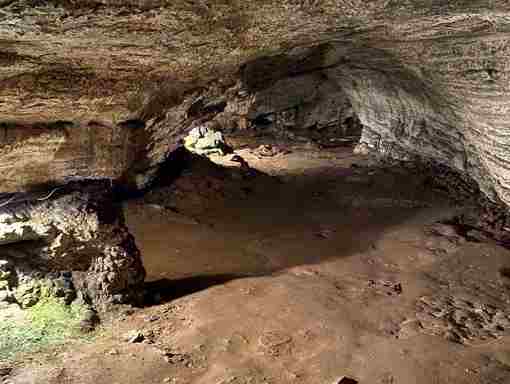 Ахштырская пещера Специалисты отмечают, что пещера образовалась около 340-360 тысяч лет назад в результате…
