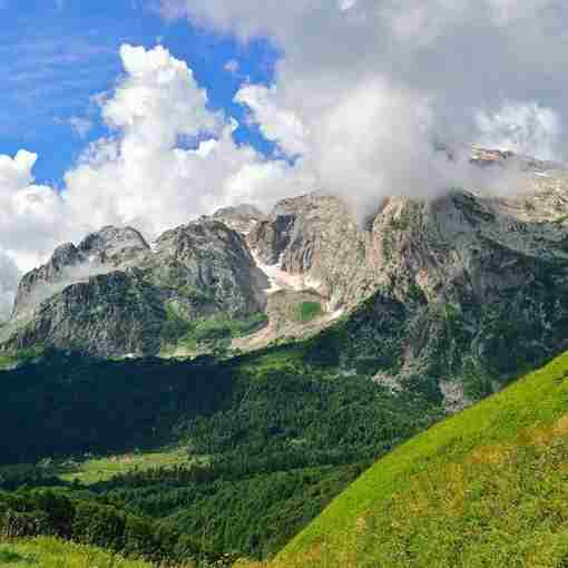 Фишт — знаменитая вершина из многих, существующих на Западном Кавказе. Высота ее составляет 2867,7…