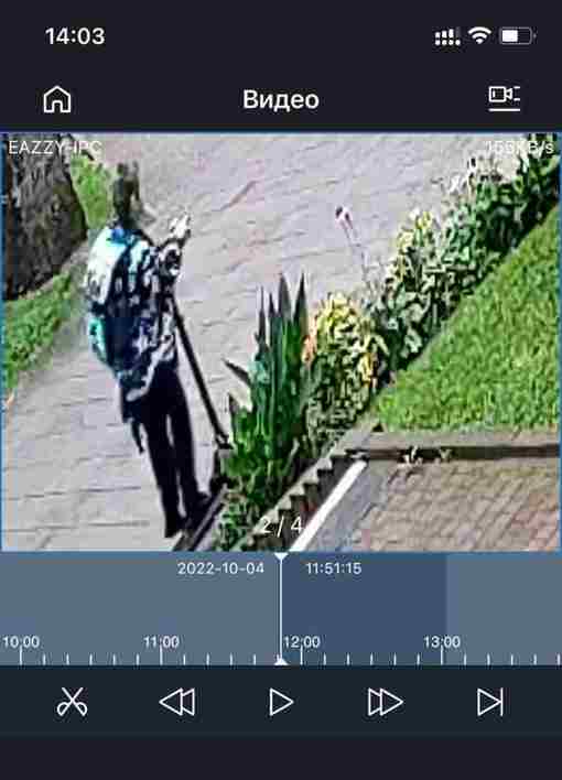 От подписчика: Сегодня 4 октября в 11:51 на Навагинской мальчик украл самокат около кофейни…