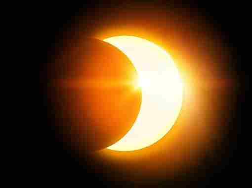 ️ Частичное солнечное затмение увидят жители Кубани 25 октября. Наблюдать природное явление можно будет…