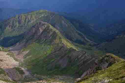 ️ Имея относительно небольшую высоту (2391 м), возвышенность Ачишхо пользуется популярностью среди туристов и…