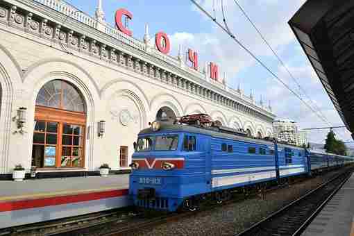 Ретропоезд «Сочи» отправится в Абхазию в новогодние праздники Туристический поезд «Сочи» будет курсировать по…